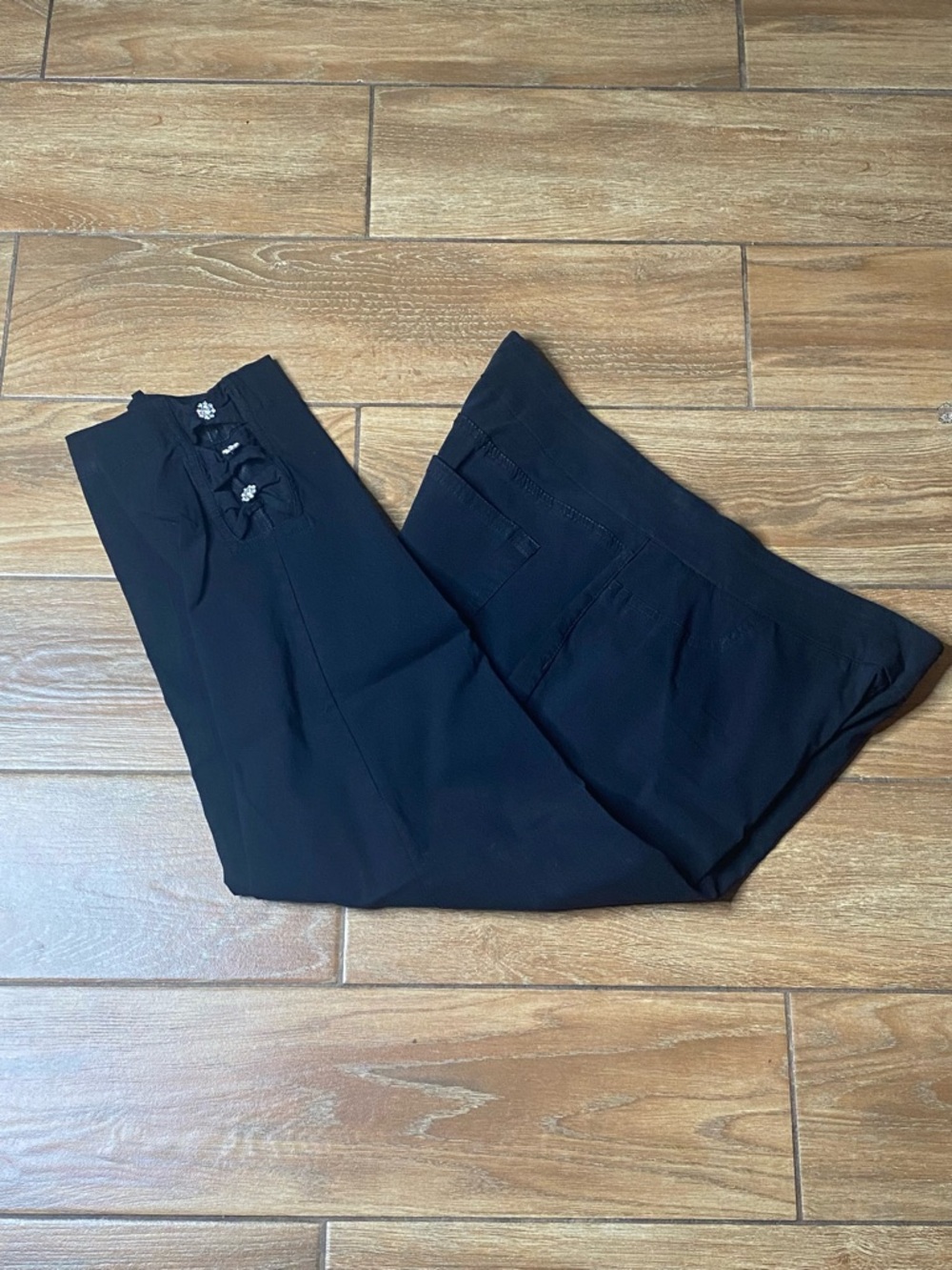 Soft Surroundings Large Black Capris